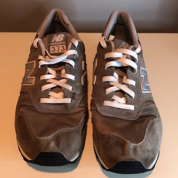 New Balance Gray Sneakers Shoes - Picture 7 of 14